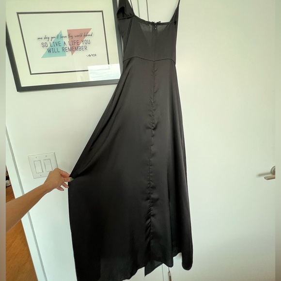 Satin V neck Slit Maxi Dress (Nasty Gal Size 2) - Picture 7 of 8